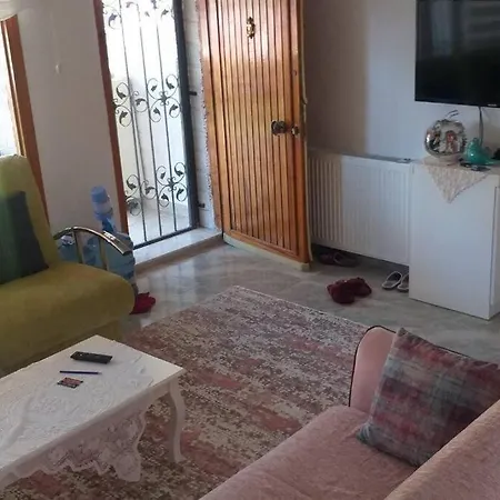 Villa Kadinlar Denizi Plajina Yakin Luks Kusadasi